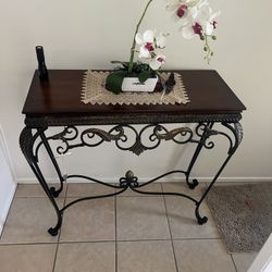 Entry Table With Mirror W37xh32xd15