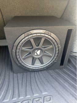 Subwoofer 12 kicker new