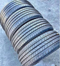 Set 235/60-18 Michelin con el 80% de vida