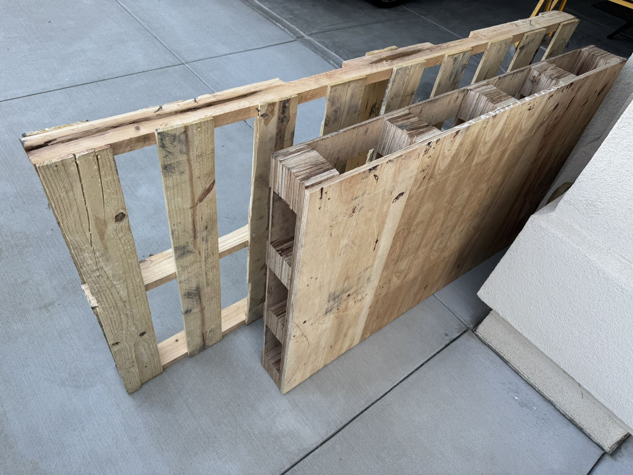 Free Pallets x2