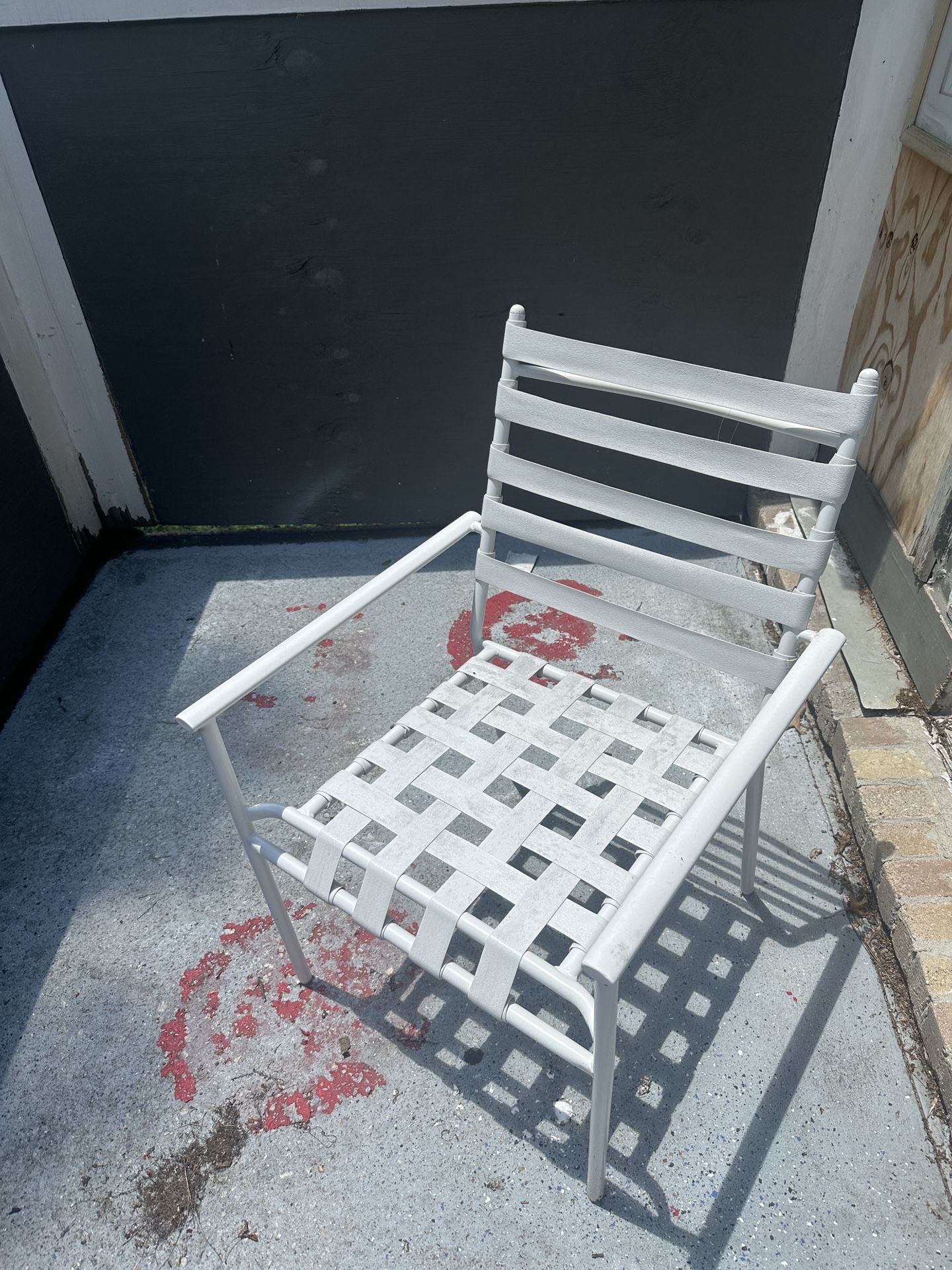 White Lawn Chairs
