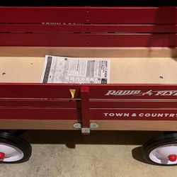 Radio Flyer, Town & Country Wagon, Wood Body, Red