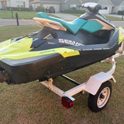 2018 Seadoo Spark JetSki  Only 67 hours! Garage Kept 