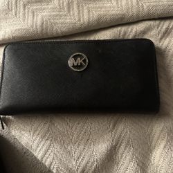 Black Michael Kors wallet
