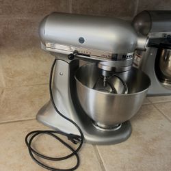 Kitchen Aid Mixer 
