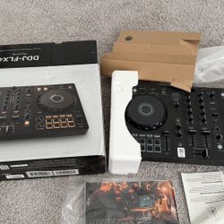 Pioneer DJ DDJ-FLX4 2-deck Rekordbox and Serato DJ Controller