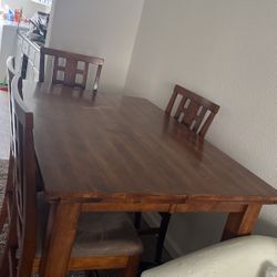 Extendable High Table With Four Chairs 