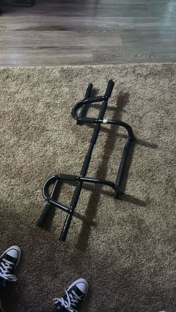 Pull up bar