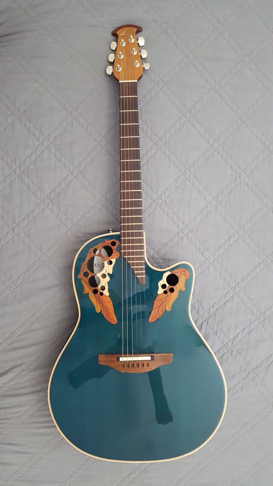 Ovation 6868 Elite Standard Acoustic Electric Guitar with case