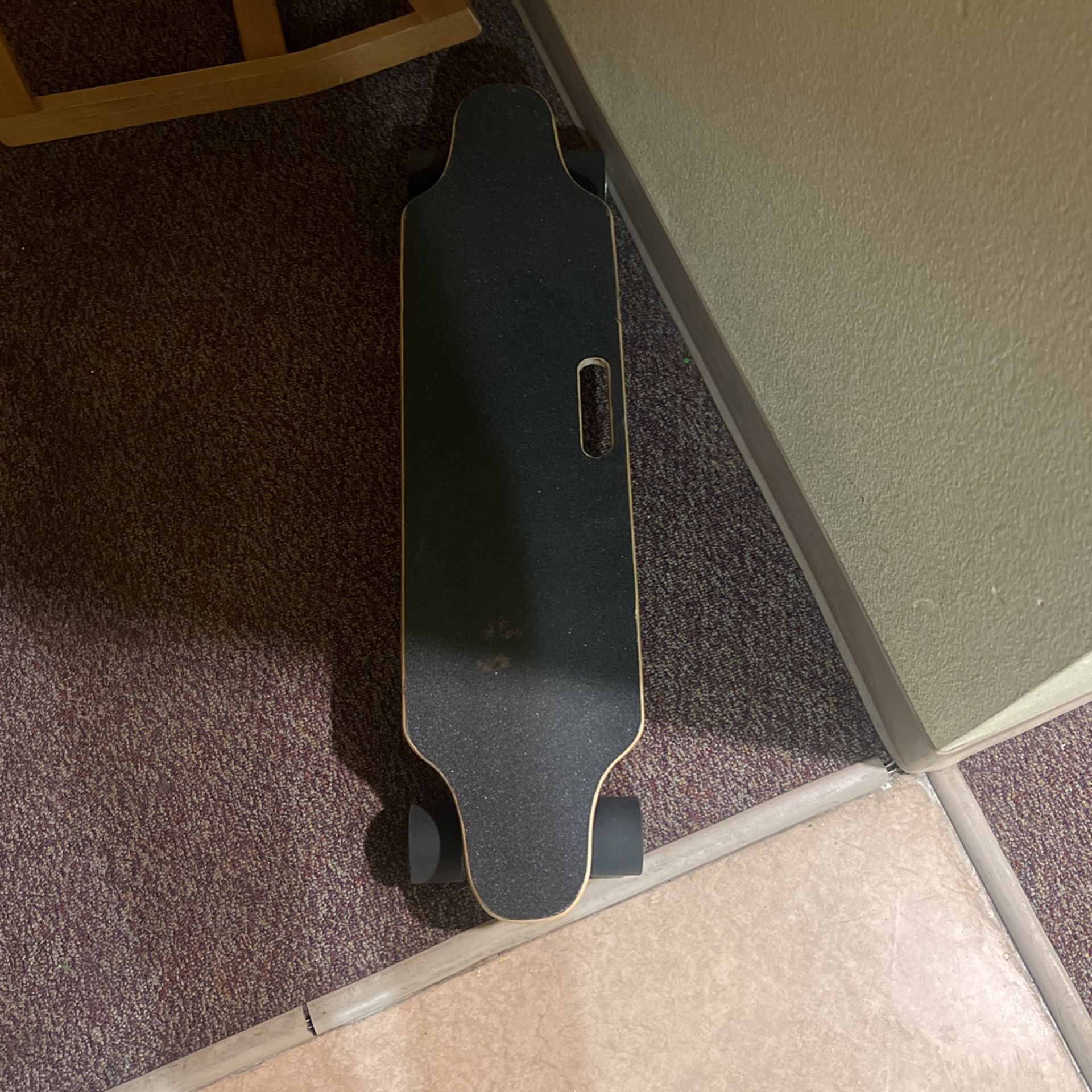 Caroma Electric Skateboard