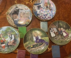 Kaiser Porcelain Plates Limited Series of “Classical Fairy Tales” Created by Gerda Newbacher