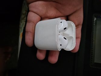 Apple AirPods with Charging Case