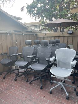 Herman Miller Aeron Remastered Size B Fully Loaded With Lumbar & Headrest(New Batch) - LIKE NEW