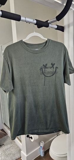 Medium Navy Green FashionNova Design Tshirt