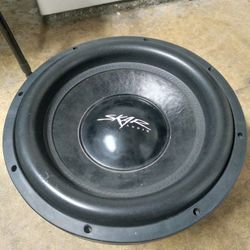 Custome Ported Box Size Fifteen Inch (31x 18.5x 18.5)  Includes A BLOWN Fifteen Inch Speaker (Evl-15d4)
