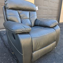 XL LEATHER ROCKER RECLINER CHAIR