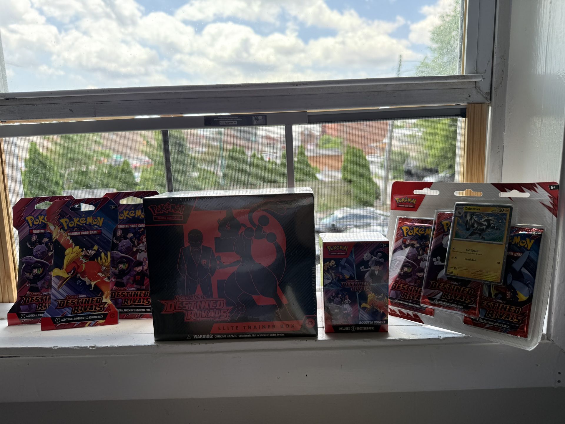 Destined Rivals Pokémon Bundle – Elite Trainer Box + Booster Packs + 30+ Cards – Sealed!