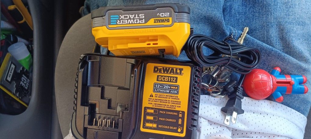 Dewalt 20v power stack with charger