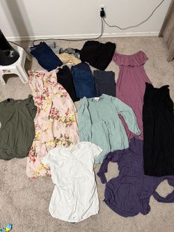 Maternity clothes bundle