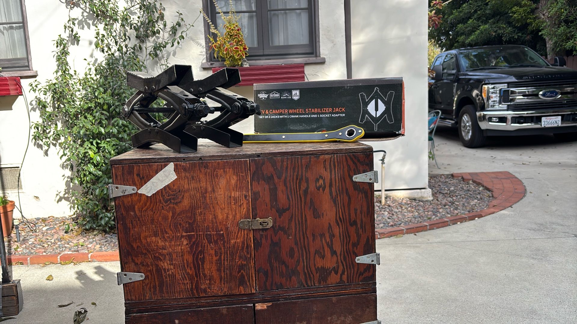 RV wheel Stabilizer Jack