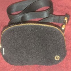 Lululemon Everywhere Belt Bag. NEW! $15