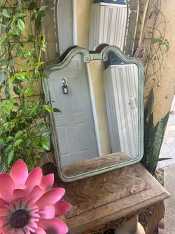 Vanity mirror