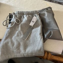 Size Large Authentic Essential Shorts 