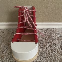 Melissa & Doug Lacing Shoe $10
