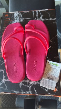 Crocs women Miami sandals size 5