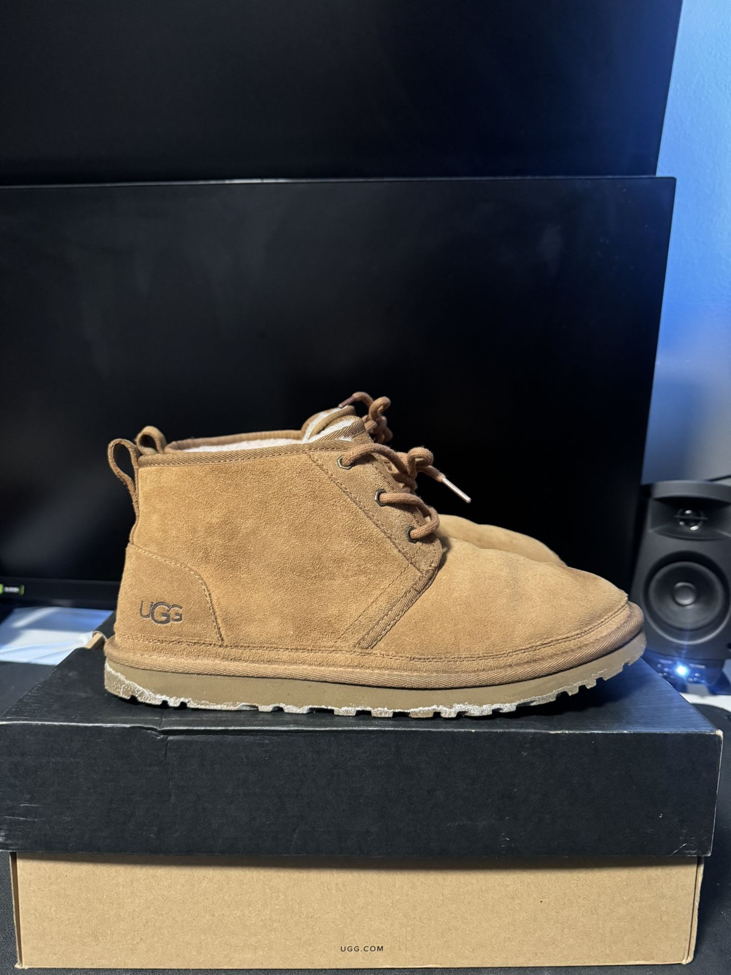 UGG NEUMEL - Size 11