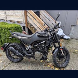 2022 Husqvarna Svartpilen 401