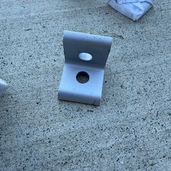 8/20 ten series 1inch by 1inch corner brackets and bolts