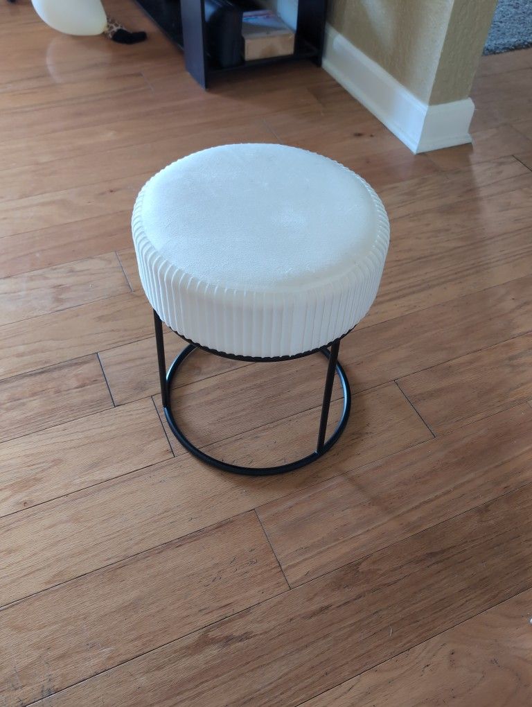 Small Stool Seat