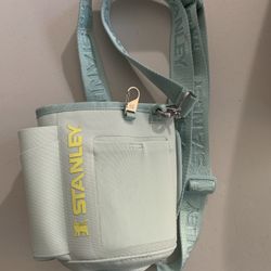 Stanley 40 Ounce Water bottle Carry 