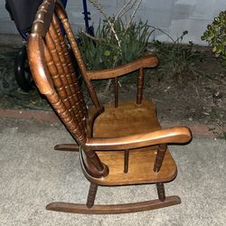 Kids Rockin Chair