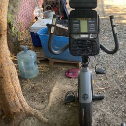 Gold Gym Wi-Fi And Bluetooth Exercise Bike With Abbs Attachment