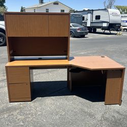 7 Foot Long HON   L Shaped Desk With Hutch-$65