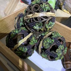 Set Of 4 Decorative Balls 