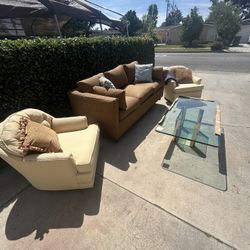 Sofa with two chairs 