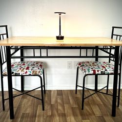 🐔Farmhouse Dining Set 🐷– Table, Chairs and LED Lamp