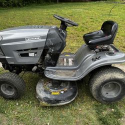 Craftsman T1000 Riding Lawnmower (Free Delivery Within 20 Miles)