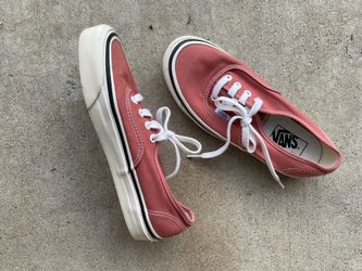 Vans women’s (or men’s)
