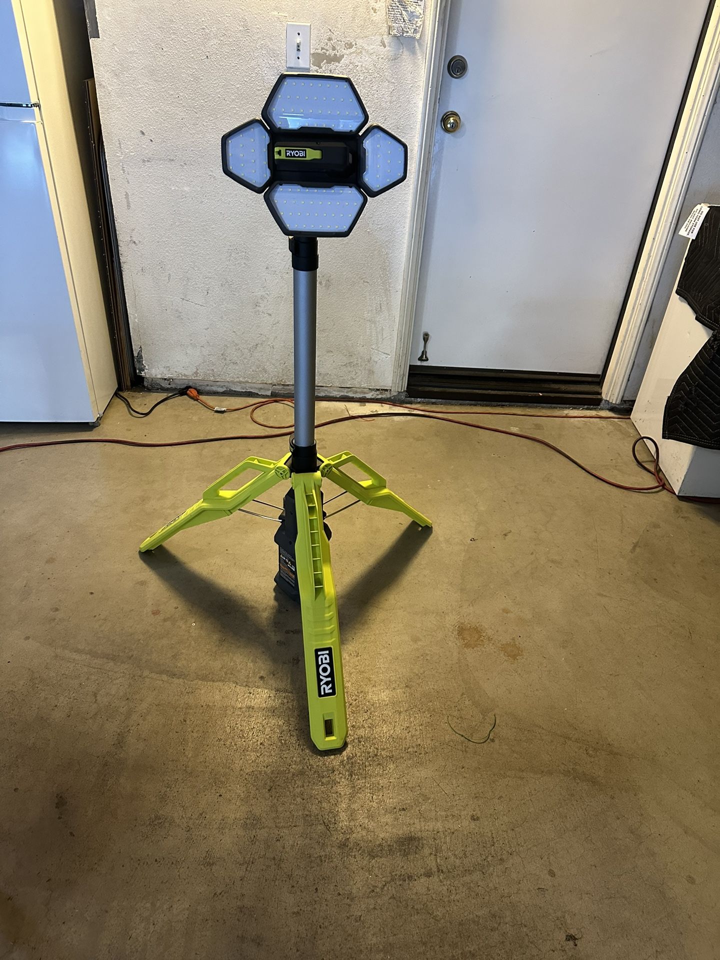 RYOBI Hybrid Tri-Power Tripod Light (Tool Only)