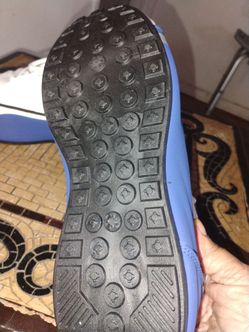 Men shoes size 8