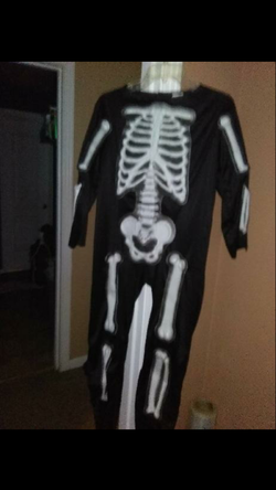 Skeleton costume