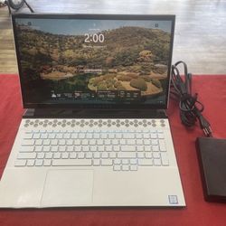 Alienware M17 R2 Gaming Laptop – 17” – i7-9750H – 16GB RAM – 1TB Storage – White