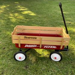 Radio Flyer Traveler wagon