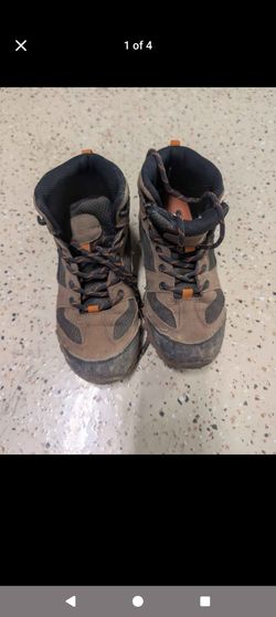 Kids size 2 hiking boots