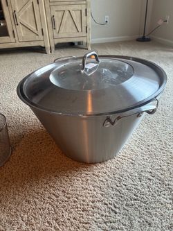 Princess House Barbecue 50-Qt./47.3l Cazo and a Barbecue Cazo Fry Basket