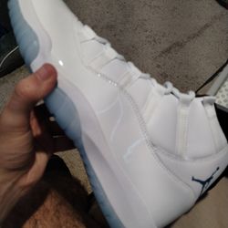 Air Jordan 11 Legend Blue 